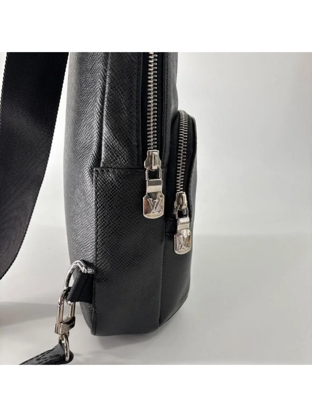 Louis Vuitton Taiga Sling Bag Black